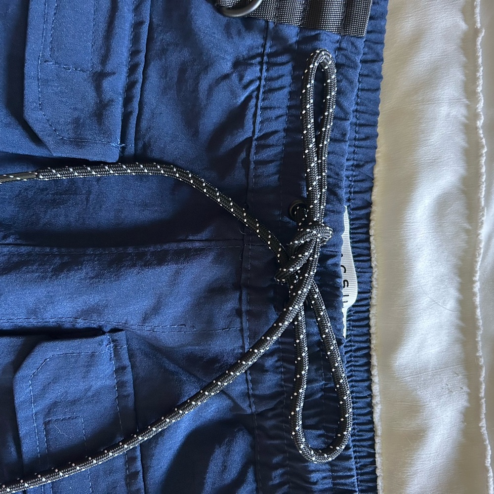 PacSun Navy Cargo Shorts for Men - Size Small - Picture 8 of 8